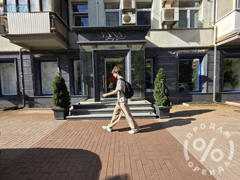 Продаж комерційної нерухомості, 338&nbsp;кв.м, под магазин, <a class="location-link" href="/kiev/" title="Недвижимость Київ">Київ</a>, <a class="location-link" href="/kiev/shevchenkovskij/" title="Недвижимость Шевченківський район">Шевченківський р-н</a>, Саксаганського вул., 42/80 (изображение 4)