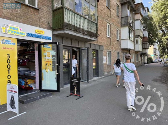Оренда комерційної нерухомості, 33&nbsp;кв.м, под магазин, <a class="location-link" href="/kiev/" title="Недвижимость Київ">Київ</a>, <a class="location-link" href="/kiev/solomenskij/" title="Недвижимость Солом'янський район">Солом'янський р-н</a>, Андрія Головка вул., 6 (изображение 2)