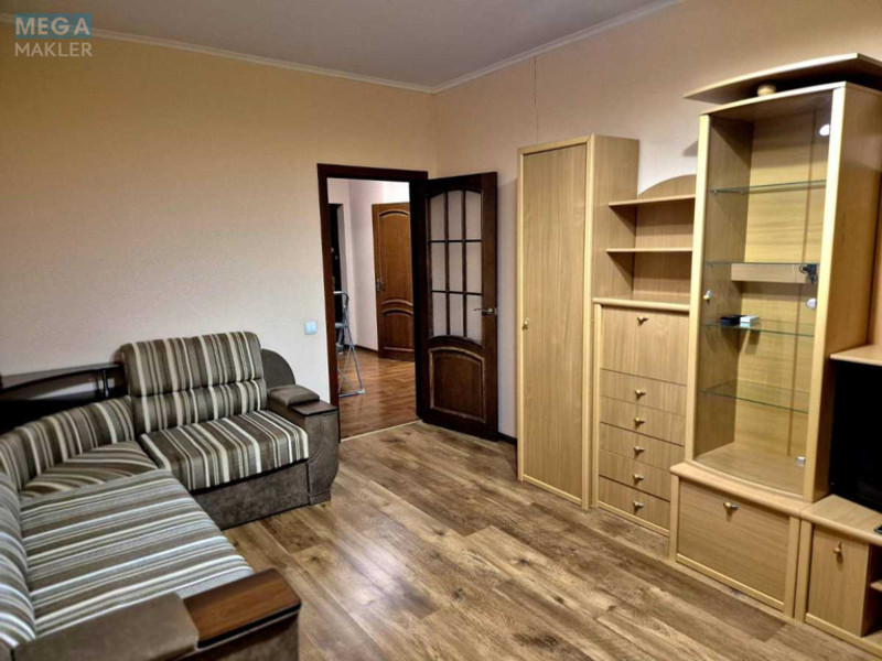 Оренда 1 кімнатної квартири, <a class="location-link" href="/kiev/" title="Недвижимость Київ">Київ</a>, <a class="location-link" href="/kiev/dneprovskij/" title="Недвижимость Дніпровський район">Дніпровський р-н</a>, Воскресенська вул., 14Д (изображение 3)