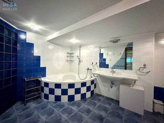 Продаж 3 кімнатної квартири (127/40/30), 14 пов. 14 пов. будинку, <a class="location-link" href="/kiev/" title="Недвижимость Київ">Київ</a>, <a class="location-link" href="/kiev/goloseevskij/" title="Недвижимость Голосіївський район">Голосіївський р-н</a>, Голосеевский просп., 108к2 (изображение 17)