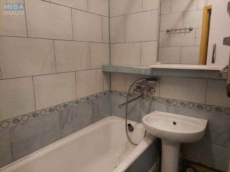 Оренда 3 кімнатної квартири, <a class="location-link" href="/kiev/" title="Недвижимость Київ">Київ</a>, <a class="location-link" href="/kiev/podolskij/" title="Недвижимость Подільський район">Подільський р-н</a>, Тираспольская ул., 43А (изображение 12)