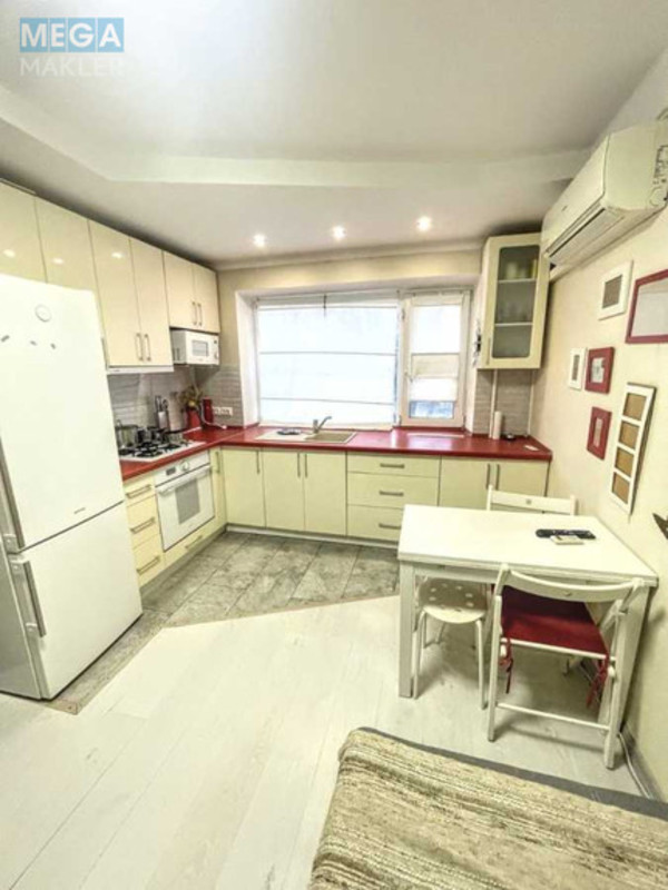 Оренда 2 кімнатної квартири, <a class="location-link" href="/kiev/" title="Недвижимость Київ">Київ</a>, <a class="location-link" href="/kiev/dneprovskij/" title="Недвижимость Дніпровський район">Дніпровський р-н</a>, Валентина Сєрова вул., 34 (изображение 4)