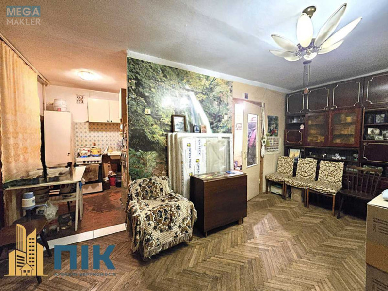 Продаж 3 кімнатної квартири (56/40/6), 2 пов. 5 пов. будинку, <a class="location-link" href="/kiev/" title="Недвижимость Київ">Київ</a>, <a class="location-link" href="/kiev/pecherskij/" title="Недвижимость Печерський район">Печерський р-н</a>, Бастионная ул., 13 (изображение 2)