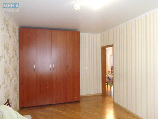 Продаж 3 кімнатної квартири (81/60/9), 12 пов. 16 пов. будинку, <a class="location-link" href="/kiev/" title="Недвижимость Київ">Київ</a>, <a class="location-link" href="/kiev/goloseevskij/" title="Недвижимость Голосіївський район">Голосіївський р-н</a>, Лятошинського вул., 2 (изображение 9)