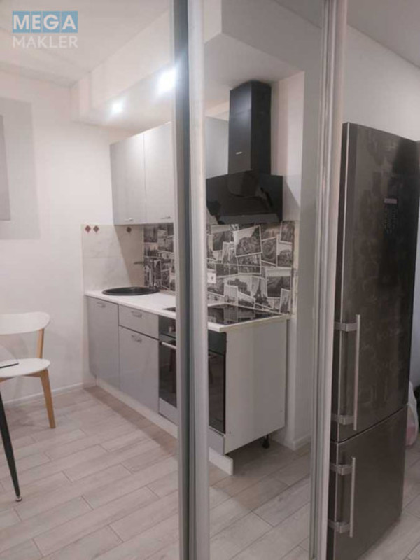 Оренда 1 кімнатної квартири, <a class="location-link" href="/kiev/" title="Недвижимость Київ">Київ</a>, <a class="location-link" href="/kiev/pecherskij/" title="Недвижимость Печерський район">Печерський р-н</a>, Миколи Соловцова вул., 2 (изображение 8)