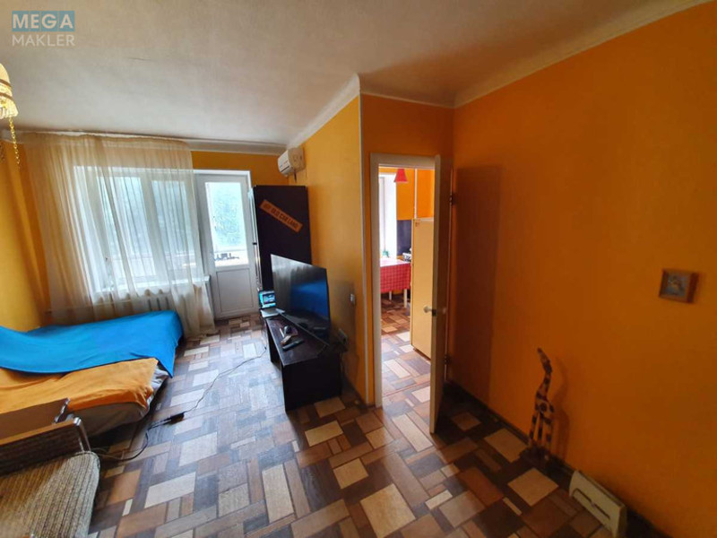 Продаж 1 кімнатної квартири (35/19/7,5), 3 пов. 5 пов. будинку, <a class="location-link" href="/kiev/" title="Недвижимость Київ">Київ</a>, <a class="location-link" href="/kiev/pecherskij/" title="Недвижимость Печерський район">Печерський р-н</a>, Дружби Народів бульв., 8 (изображение 5)