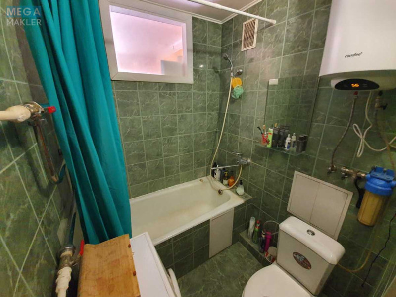 Продаж 1 кімнатної квартири (35/19/7,5), 3 пов. 5 пов. будинку, <a class="location-link" href="/kiev/" title="Недвижимость Київ">Київ</a>, <a class="location-link" href="/kiev/pecherskij/" title="Недвижимость Печерський район">Печерський р-н</a>, Дружби Народів бульв., 8 (изображение 7)