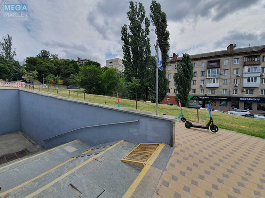 Продаж 1 кімнатної квартири (35/19/7,5), 3 пов. 5 пов. будинку, <a class="location-link" href="/kiev/" title="Недвижимость Київ">Київ</a>, <a class="location-link" href="/kiev/pecherskij/" title="Недвижимость Печерський район">Печерський р-н</a>, Дружби Народів бульв., 8 (изображение 10)