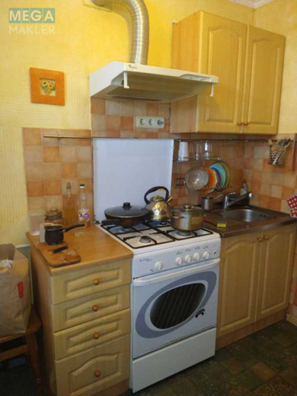 Оренда 2 кімнатної квартири, <a class="location-link" href="/kiev/" title="Недвижимость Київ">Київ</a>, <a class="location-link" href="/kiev/pecherskij/" title="Недвижимость Печерський район">Печерський р-н</a>, Кловский спуск (изображение 14)