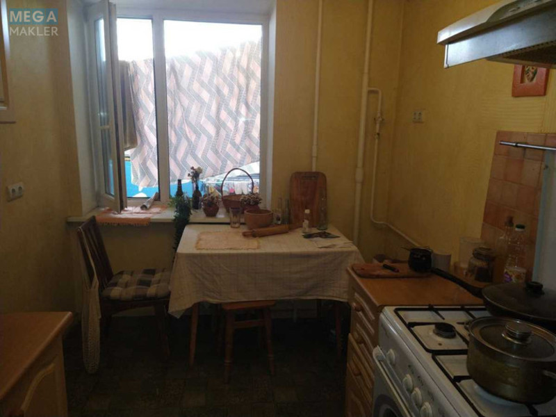 Оренда 2 кімнатної квартири, <a class="location-link" href="/kiev/" title="Недвижимость Київ">Київ</a>, <a class="location-link" href="/kiev/pecherskij/" title="Недвижимость Печерський район">Печерський р-н</a>, Кловский спуск (изображение 15)