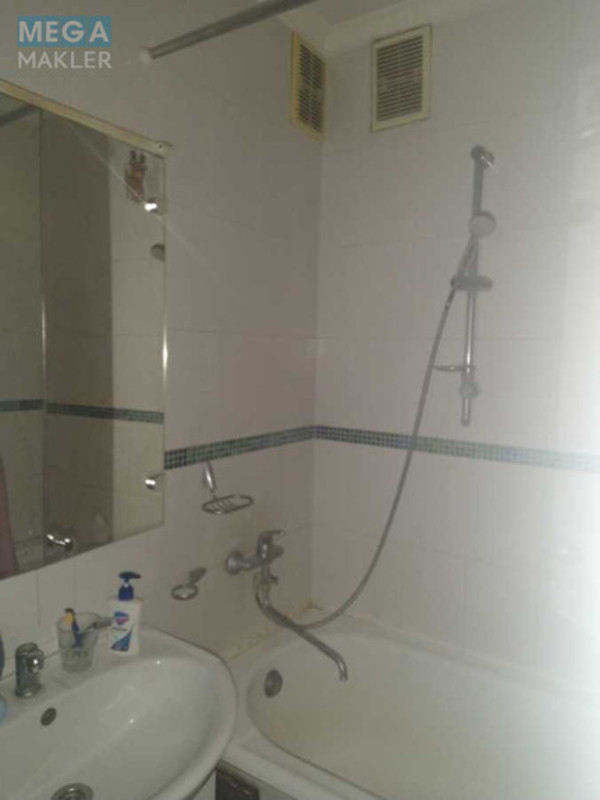 Оренда 2 кімнатної квартири, <a class="location-link" href="/kiev/" title="Недвижимость Київ">Київ</a>, <a class="location-link" href="/kiev/pecherskij/" title="Недвижимость Печерський район">Печерський р-н</a>, Кловский спуск (изображение 19)