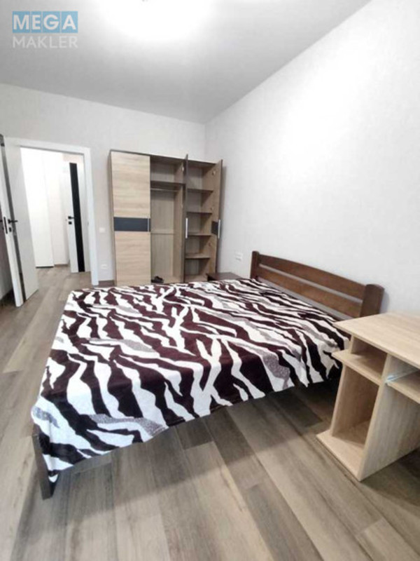 Оренда 3 кімнатної квартири, <a class="location-link" href="/kiev/" title="Недвижимость Київ">Київ</a>, <a class="location-link" href="/kiev/pecherskij/" title="Недвижимость Печерський район">Печерський р-н</a>, Анри Барбюса ул., 26 (изображение 6)