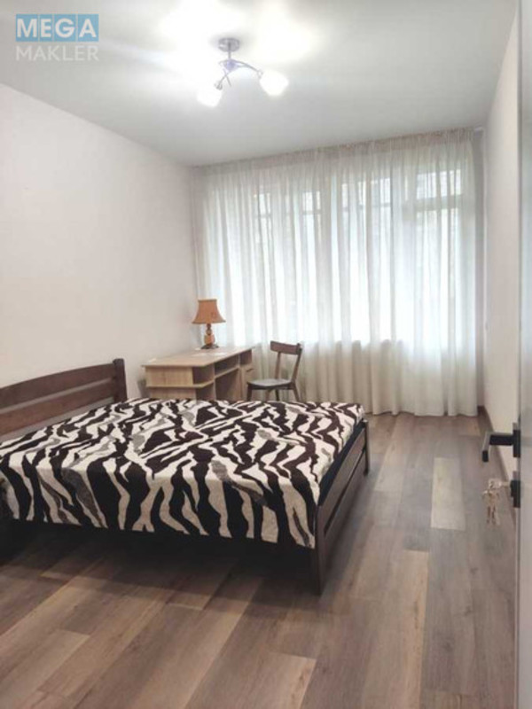 Оренда 3 кімнатної квартири, <a class="location-link" href="/kiev/" title="Недвижимость Київ">Київ</a>, <a class="location-link" href="/kiev/pecherskij/" title="Недвижимость Печерський район">Печерський р-н</a>, Анри Барбюса ул., 26 (изображение 7)