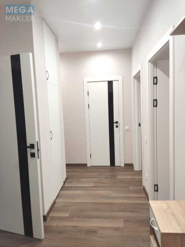 Оренда 3 кімнатної квартири, <a class="location-link" href="/kiev/" title="Недвижимость Київ">Київ</a>, <a class="location-link" href="/kiev/pecherskij/" title="Недвижимость Печерський район">Печерський р-н</a>, Анри Барбюса ул., 26 (изображение 11)