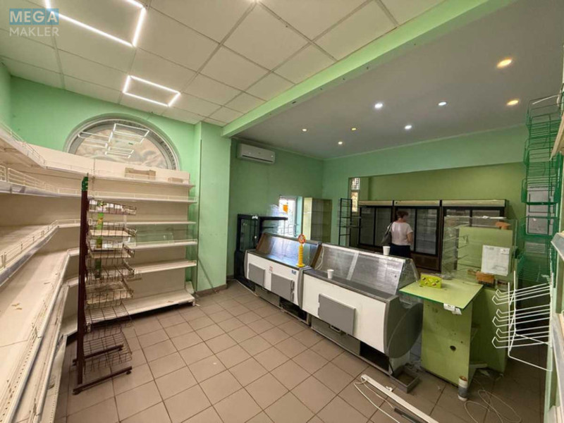 Оренда окремої будівлі/побудови, 180&nbsp;кв.м, <a class="location-link" href="/kiev/" title="Недвижимость Київ">Київ</a>, <a class="location-link" href="/kiev/solomenskij/" title="Недвижимость Солом'янський район">Солом'янський р-н</a>, Монтажників вул., 101 (изображение 13)