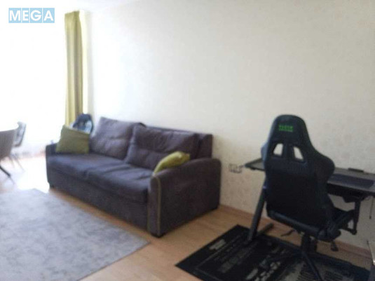 Оренда 3 кімнатної квартири, <a class="location-link" href="/kiev/" title="Недвижимость Київ">Київ</a>, <a class="location-link" href="/kiev/solomenskij/" title="Недвижимость Солом'янський район">Солом'янський р-н</a>, Лобановского ул., 4В (изображение 2)