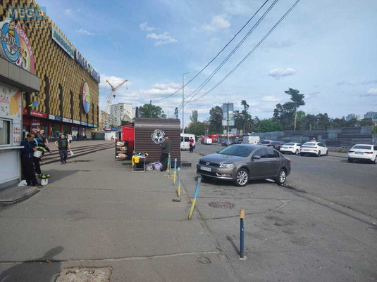 Оренда комерційної нерухомості, 127&nbsp;кв.м, под магазин, <a class="location-link" href="/kiev/" title="Недвижимость Київ">Київ</a>, <a class="location-link" href="/kiev/dneprovskij/" title="Недвижимость Дніпровський район">Дніпровський р-н</a>, Андрея Малышко ул., 5 (изображение 8)