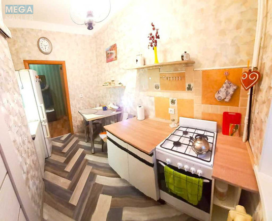 Оренда 2 кімнатної квартири, <a class="location-link" href="/kiev/" title="Недвижимость Київ">Київ</a>, <a class="location-link" href="/kiev/solomenskij/" title="Недвижимость Солом'янський район">Солом'янський р-н</a>, Волинська вул., 8 (изображение 10)