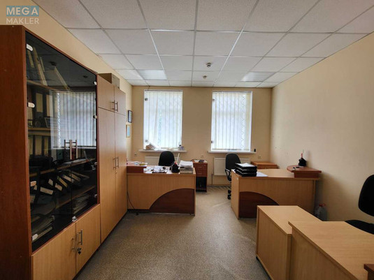 Продаж комерційної нерухомості, 401,20&nbsp;кв.м, под офис, <a class="location-link" href="/zhitomir/" title="Недвижимость Житомир">Житомир</a>, <a class="location-link" href="/zhitomir/bogunskij/" title="Недвижимость Богунський район">Богунський р-н</a>, Небесної Сотні, 41 (изображение 6)