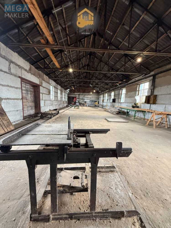 Продаж окремої будівлі/побудови, 420&nbsp;кв.м, <a class="location-link" href="/rovy/" title="Недвижимость Рови">Рови</a>, Деіпровська (изображение 2)