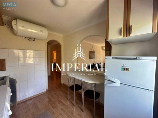 Оренда 3 кімнатної квартири, <a class="location-link" href="/kiev/" title="Недвижимость Київ">Київ</a>, <a class="location-link" href="/kiev/pecherskij/" title="Недвижимость Печерський район">Печерський р-н</a>, Мечникова ул., 7А (изображение 7)