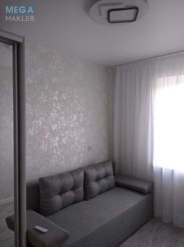 Оренда 4 кімнатні квартири, <a class="location-link" href="/odessa/" title="Недвижимость Одеса">Одеса</a>, <a class="location-link" href="/odessa/malinovskij/" title="Недвижимость Малиновський район">Малиновський р-н</a>, Генерала Петрова, 61а (изображение 6)