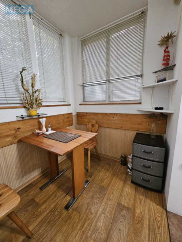 Оренда 2 кімнатної квартири, <a class="location-link" href="/kiev/" title="Недвижимость Київ">Київ</a>, <a class="location-link" href="/kiev/pecherskij/" title="Недвижимость Печерський район">Печерський р-н</a>, Євгена Коновальця вул., 27а (изображение 4)