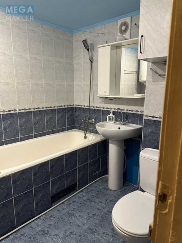 Оренда 2 кімнатної квартири, <a class="location-link" href="/kiev/" title="Недвижимость Київ">Київ</a>, <a class="location-link" href="/kiev/goloseevskij/" title="Недвижимость Голосіївський район">Голосіївський р-н</a>, Васильківська вул., 2 (изображение 5)