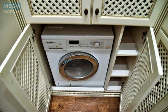 Оренда 4 кімнатні квартири, <a class="location-link" href="/kiev/" title="Недвижимость Київ">Київ</a>, <a class="location-link" href="/kiev/pecherskij/" title="Недвижимость Печерський район">Печерський р-н</a>, Ольгинская ул., 6 (изображение 8)