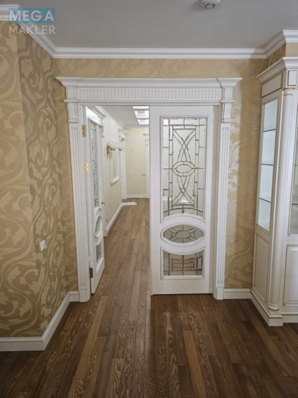 Оренда 4 кімнатні квартири, <a class="location-link" href="/kiev/" title="Недвижимость Київ">Київ</a>, <a class="location-link" href="/kiev/pecherskij/" title="Недвижимость Печерський район">Печерський р-н</a>, Ольгинская ул., 6 (изображение 15)