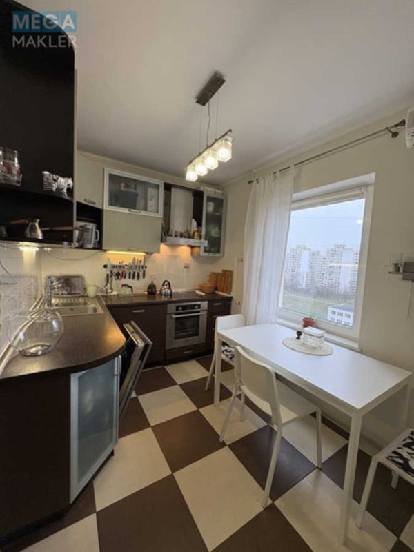 Оренда 2 кімнатної квартири, <a class="location-link" href="/kiev/" title="Недвижимость Київ">Київ</a>, <a class="location-link" href="/kiev/darnickij/" title="Недвижимость Дарницький район">Дарницький р-н</a>, Ревуцького вул., 13 (изображение 9)