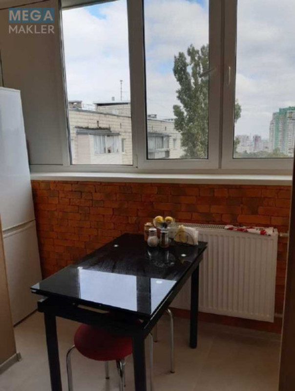 Оренда 1 кімнатної квартири, <a class="location-link" href="/kiev/" title="Недвижимость Київ">Київ</a>, <a class="location-link" href="/kiev/podolskij/" title="Недвижимость Подільський район">Подільський р-н</a>, Галицкая ул., 9 (изображение 6)