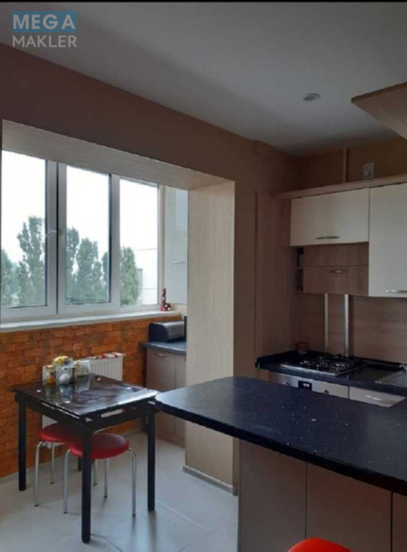 Оренда 1 кімнатної квартири, <a class="location-link" href="/kiev/" title="Недвижимость Київ">Київ</a>, <a class="location-link" href="/kiev/podolskij/" title="Недвижимость Подільський район">Подільський р-н</a>, Галицкая ул., 9 (изображение 7)