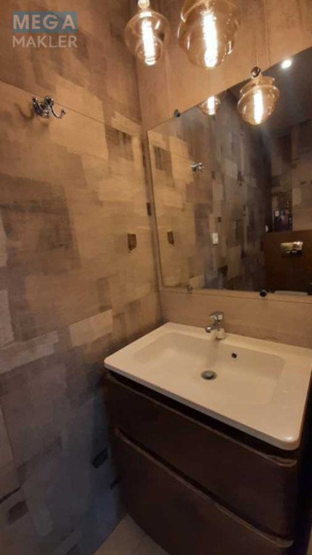 Продаж 3 кімнатної квартири (105/53/13), 8 пов. 9 пов. будинку, <a class="location-link" href="/kiev/" title="Недвижимость Київ">Київ</a>, <a class="location-link" href="/kiev/goloseevskij/" title="Недвижимость Голосіївський район">Голосіївський р-н</a>, Метрологічна вул., 40б (изображение 5)