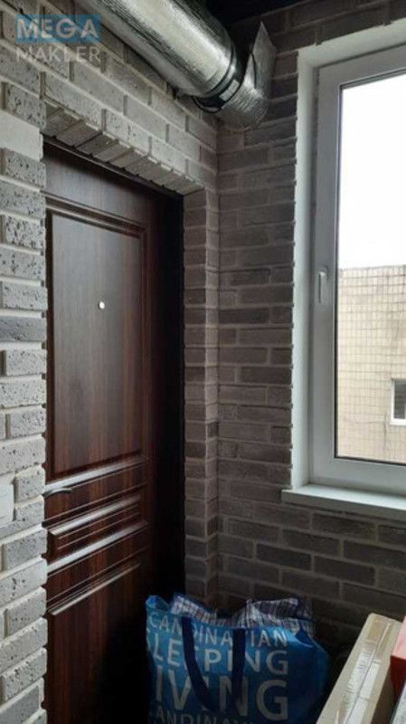 Продаж 3 кімнатної квартири (105/53/13), 8 пов. 9 пов. будинку, <a class="location-link" href="/kiev/" title="Недвижимость Київ">Київ</a>, <a class="location-link" href="/kiev/goloseevskij/" title="Недвижимость Голосіївський район">Голосіївський р-н</a>, Метрологічна вул., 40б (изображение 21)