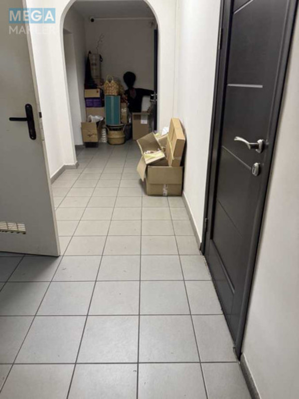 Оренда комерційної нерухомості, 245&nbsp;кв.м, под офис, <a class="location-link" href="/kiev/" title="Недвижимость Київ">Київ</a>, <a class="location-link" href="/kiev/obolonskij/" title="Недвижимость Оболонський район">Оболонський р-н</a>, Коноплянская ул., 18 (изображение 5)