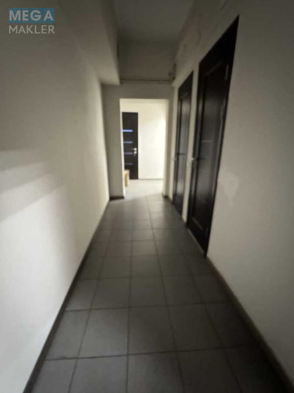 Оренда комерційної нерухомості, 245&nbsp;кв.м, под офис, <a class="location-link" href="/kiev/" title="Недвижимость Київ">Київ</a>, <a class="location-link" href="/kiev/obolonskij/" title="Недвижимость Оболонський район">Оболонський р-н</a>, Коноплянская ул., 18 (изображение 8)