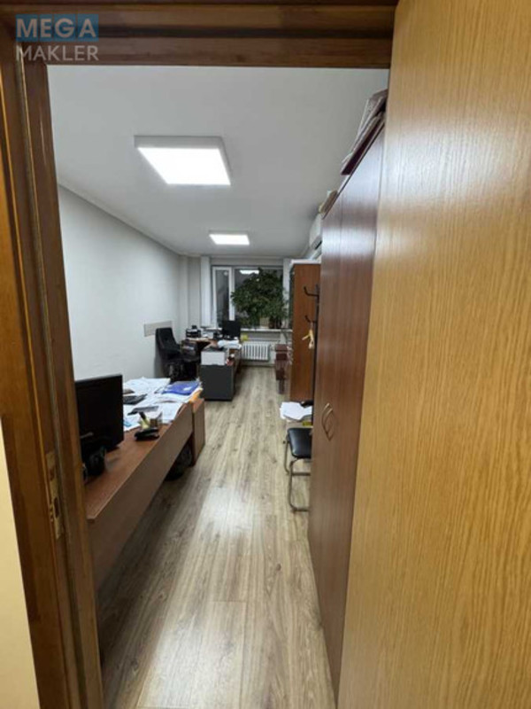 Оренда комерційної нерухомості, 245&nbsp;кв.м, под офис, <a class="location-link" href="/kiev/" title="Недвижимость Київ">Київ</a>, <a class="location-link" href="/kiev/obolonskij/" title="Недвижимость Оболонський район">Оболонський р-н</a>, Коноплянская ул., 18 (изображение 11)