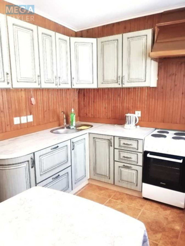 Оренда 3 кімнатної квартири, <a class="location-link" href="/kiev/" title="Недвижимость Київ">Київ</a>, <a class="location-link" href="/kiev/darnickij/" title="Недвижимость Дарницький район">Дарницький р-н</a>, Славгородская ул., 10 (изображение 2)