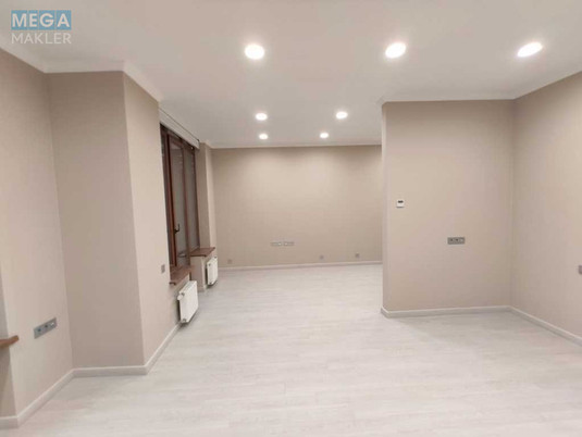 Продаж комерційної нерухомості, 126&nbsp;кв.м, под офис, <a class="location-link" href="/kiev/" title="Недвижимость Київ">Київ</a>, <a class="location-link" href="/kiev/goloseevskij/" title="Недвижимость Голосіївський район">Голосіївський р-н</a>, Жилянская ул., 59 (изображение 4)