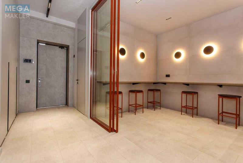 Продаж комерційної нерухомості, 82&nbsp;кв.м, под офис, <a class="location-link" href="/kiev/" title="Недвижимость Київ">Київ</a>, <a class="location-link" href="/kiev/pecherskij/" title="Недвижимость Печерський район">Печерський р-н</a>, Кловский спуск, 7 (изображение 4)