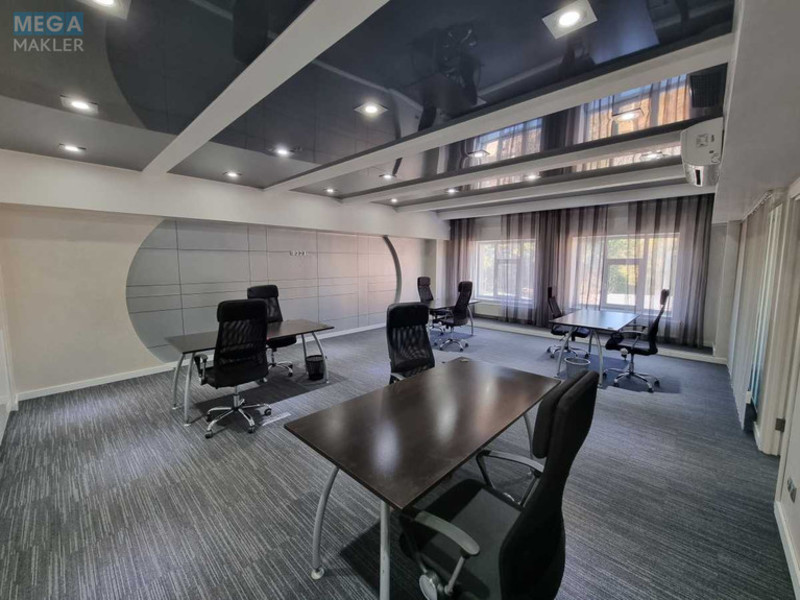Продаж комерційної нерухомості, 109&nbsp;кв.м, под офис, <a class="location-link" href="/kiev/" title="Недвижимость Київ">Київ</a>, <a class="location-link" href="/kiev/podolskij/" title="Недвижимость Подільський район">Подільський р-н</a>, Ярославская ул., 56 (изображение 3)