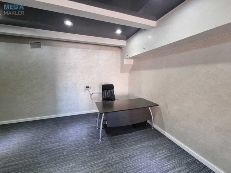 Продаж комерційної нерухомості, 109&nbsp;кв.м, под офис, <a class="location-link" href="/kiev/" title="Недвижимость Київ">Київ</a>, <a class="location-link" href="/kiev/podolskij/" title="Недвижимость Подільський район">Подільський р-н</a>, Ярославская ул., 56 (изображение 7)