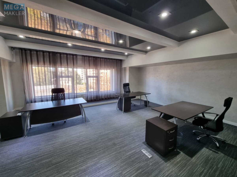 Продаж комерційної нерухомості, 109&nbsp;кв.м, под офис, <a class="location-link" href="/kiev/" title="Недвижимость Київ">Київ</a>, <a class="location-link" href="/kiev/podolskij/" title="Недвижимость Подільський район">Подільський р-н</a>, Ярославская ул., 56 (изображение 9)