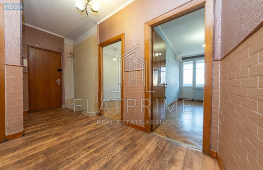 Продаж 3 кімнатної квартири (80,7/49/10,1), 3 пов. 9 пов. будинку, <a class="location-link" href="/kiev/" title="Недвижимость Київ">Київ</a>, <a class="location-link" href="/kiev/shevchenkovskij/" title="Недвижимость Шевченківський район">Шевченківський р-н</a>, Обсерваторна вул., 12А (изображение 8)