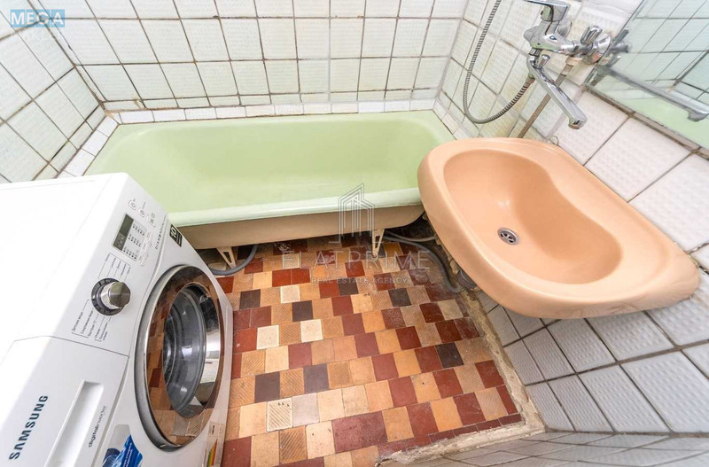 Продаж 3 кімнатної квартири (70/40/8,5), 4 пов. 5 пов. будинку, <a class="location-link" href="/kiev/" title="Недвижимость Київ">Київ</a>, <a class="location-link" href="/kiev/shevchenkovskij/" title="Недвижимость Шевченківський район">Шевченківський р-н</a>, Уссурійська вул., 6 (изображение 7)