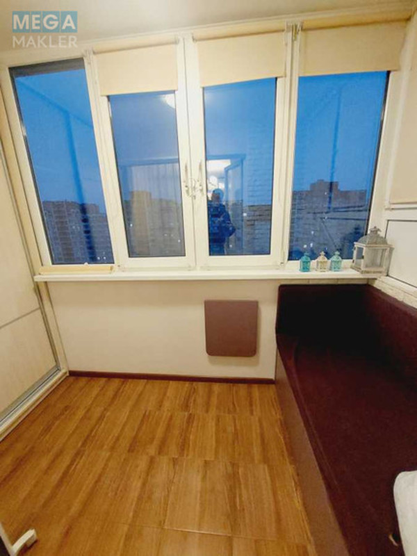 Оренда 2 кімнатної квартири, <a class="location-link" href="/kiev/" title="Недвижимость Київ">Київ</a>, <a class="location-link" href="/kiev/darnickij/" title="Недвижимость Дарницький район">Дарницький р-н</a>, Ревуцкого ул., 18 (изображение 11)