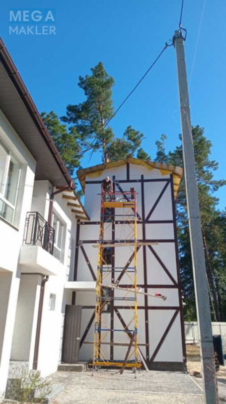 Продаж дома, 3&nbsp;поверху, 200&nbsp;кв.м, 4&nbsp;кімнати, ділянка 6&nbsp;соток, <a class="location-link" href="/kiev/" title="Недвижимость Київ">Київ</a>, <a class="location-link" href="/kiev/darnickij/" title="Недвижимость Дарницький район">Дарницький р-н</a>, Левадная ул. (изображение 2)