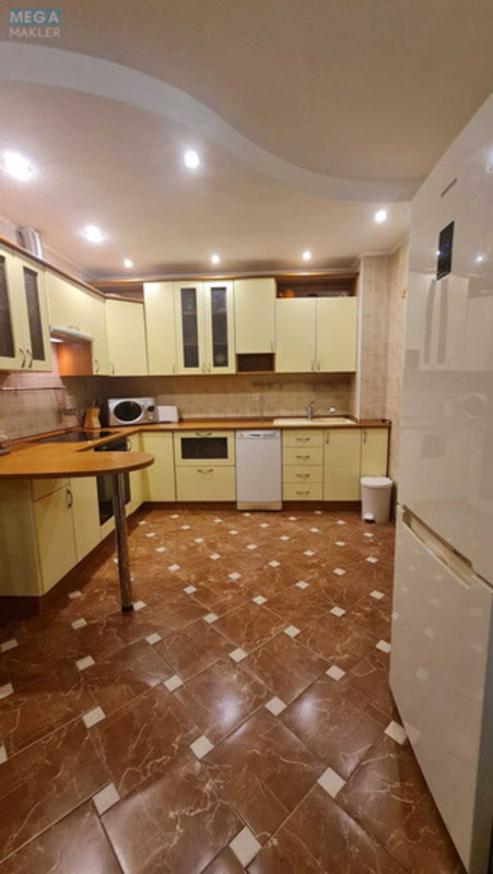 Оренда 3 кімнатної квартири, <a class="location-link" href="/kiev/" title="Недвижимость Київ">Київ</a>, <a class="location-link" href="/kiev/svyatoshinskij/" title="Недвижимость Святошинський район">Святошинський р-н</a>, Святошинская пл., 1 (изображение 13)