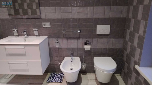 Продаж дома, 1&nbsp; поверх, 160&nbsp;кв.м, 4&nbsp;кімнати, ділянка 7&nbsp;соток, <a class="location-link" href="/dmitrovka-selo-kv-kievo-svyatoshinskij-rajon/" title="Недвижимость Дмитрівка">Дмитрівка</a>, Привітна, 114 (изображение 19)